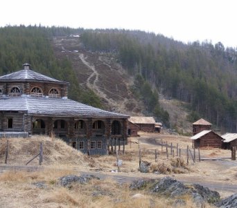 Недостроенный монастырь в городе Кандалакша Мыс Монастырский Наволок, Кандалакша