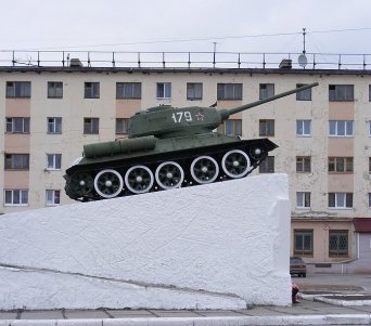 Памятник танк в городе Кандалакша Памятник Танк Т-34 , Кандалакша