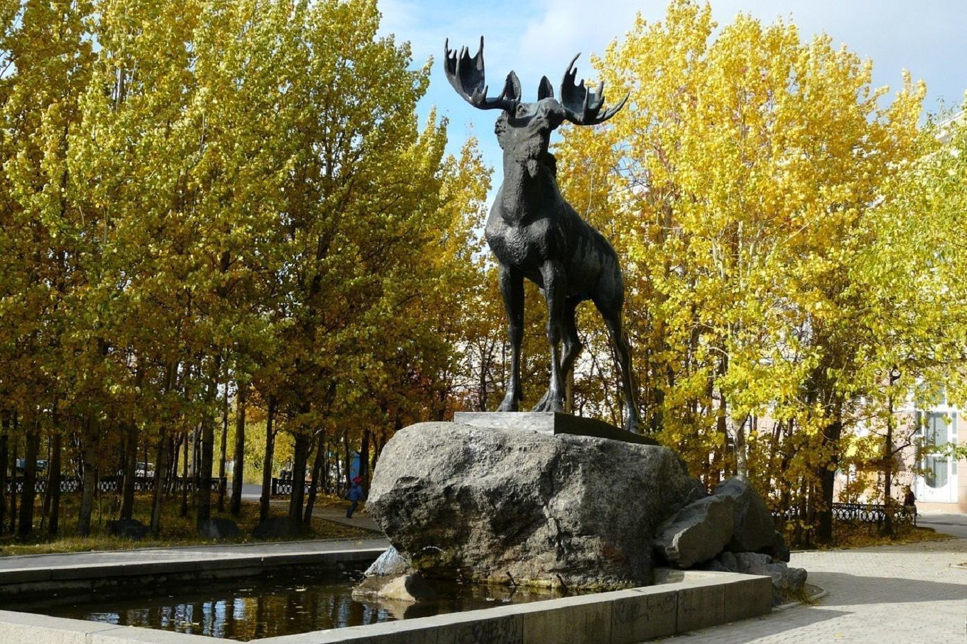 Памятник в Мончегорске Памятник Лосю, Мончегорск
